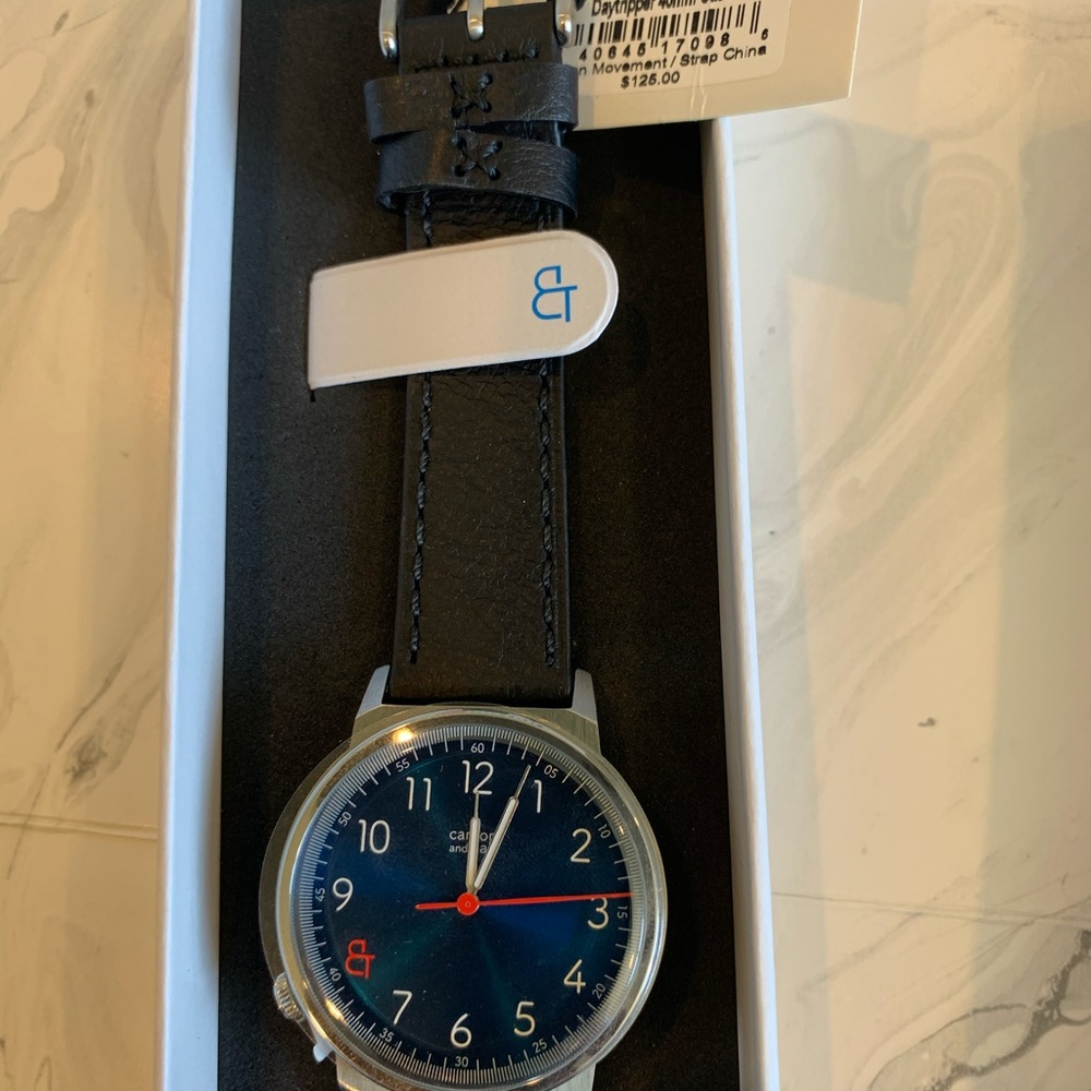 canton and hall- Daytripper 40mm case. New